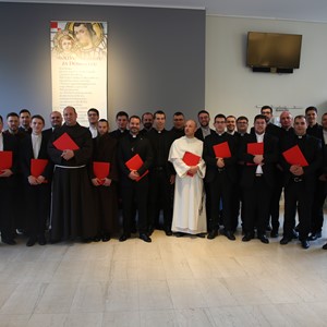 Nadbiskup Kutleša đakonima dodijelio diplome o postignutoj svećeničkoj spremi